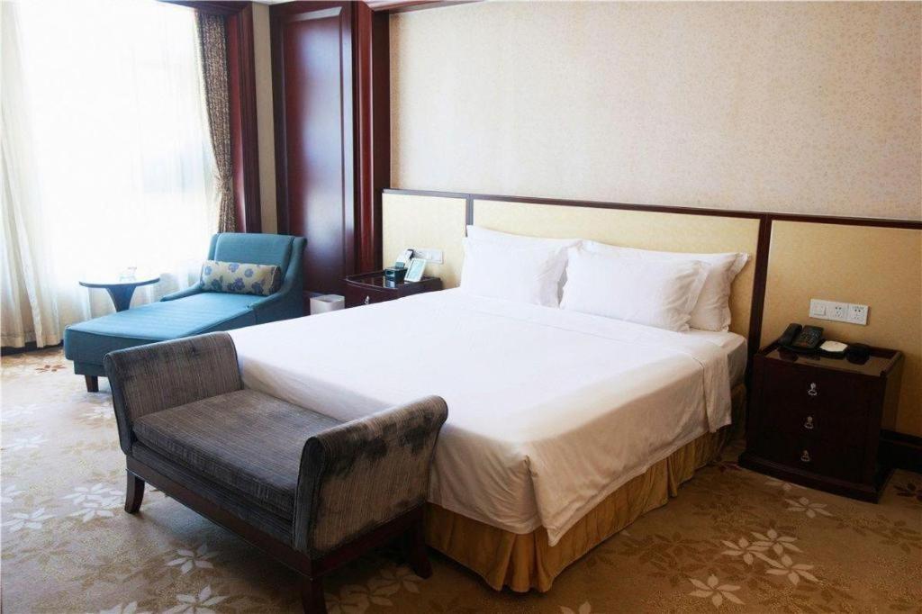 Linyi Blue Horizon International Hotel Yi He Exterior photo