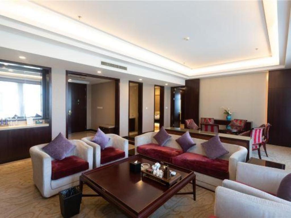Linyi Blue Horizon International Hotel Yi He Exterior photo