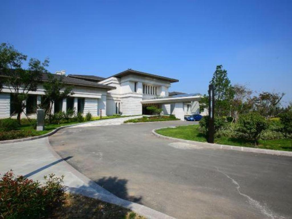 Linyi Blue Horizon International Hotel Yi He Exterior photo